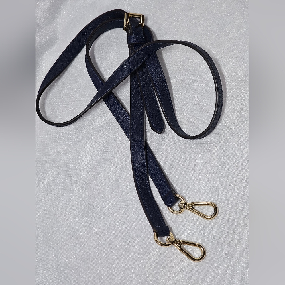 EUC Michael kors blue Crossbody Strap